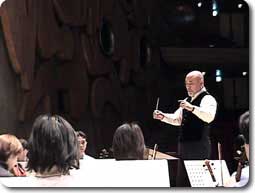 �ʐ^�F��15��I�[�P�X�g���t�F�X�e�B�o��